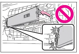 Correct direction for releasing the air conditioning filter cover