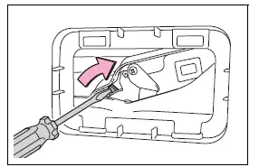 Moving the Toyota RAV4 manual back door release lever