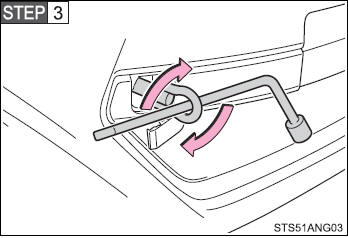 Tighten down the towing eyelet securely using a wheel nut wrench.